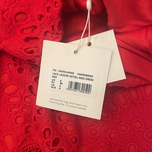 Beautiful red dress new with tags size 4 - Picture 2 of 2